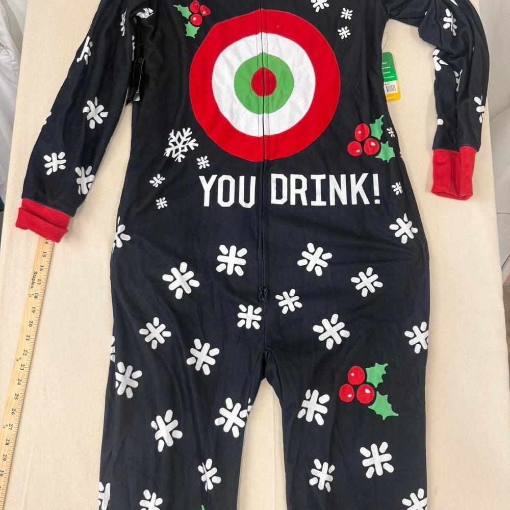 Tipsy Elves "You Miss,‎ You Drink!" Christmas